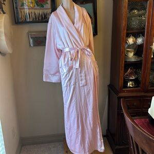 Victoria’s Secret Satin Robe with Fleece Lining, belted size M/L